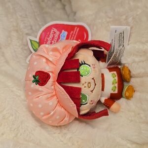 Strawberry Shortcake CheeBee! NWT